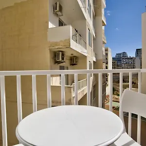 2-bedroom And Penthouse With Jacuzzi , Sliema Malte